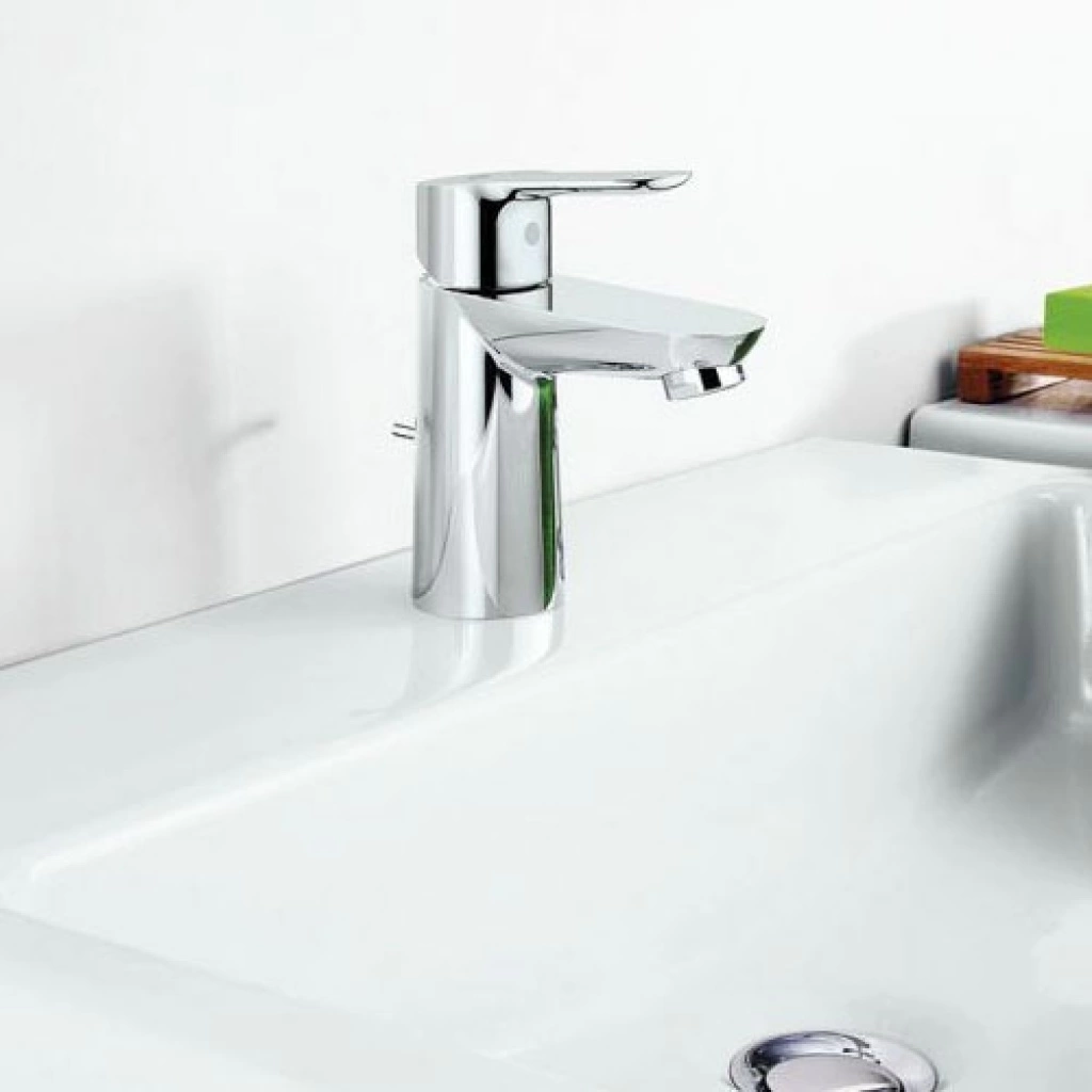 Смеситель раковины Grohe BauEdge 23329000